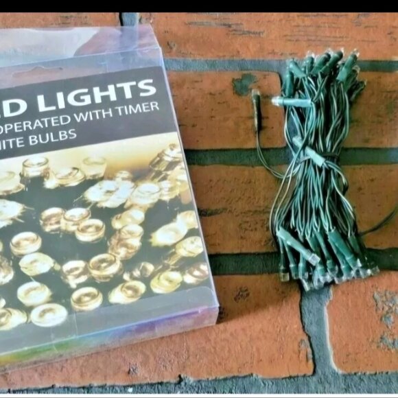 50 LED Lights Battery Operated With Timer Warm White Bulbs Indoor / Outdoor - Picture 2 of 3